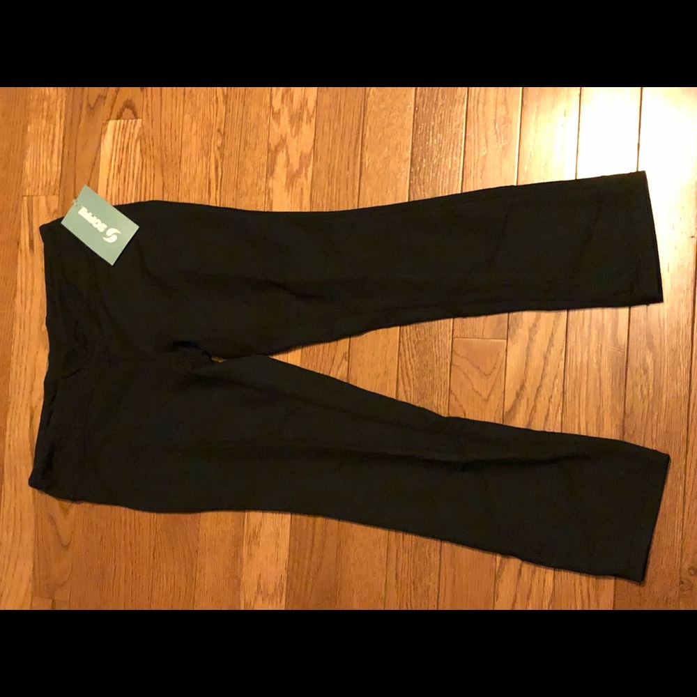 NWT Soffe black Capri leggings - small